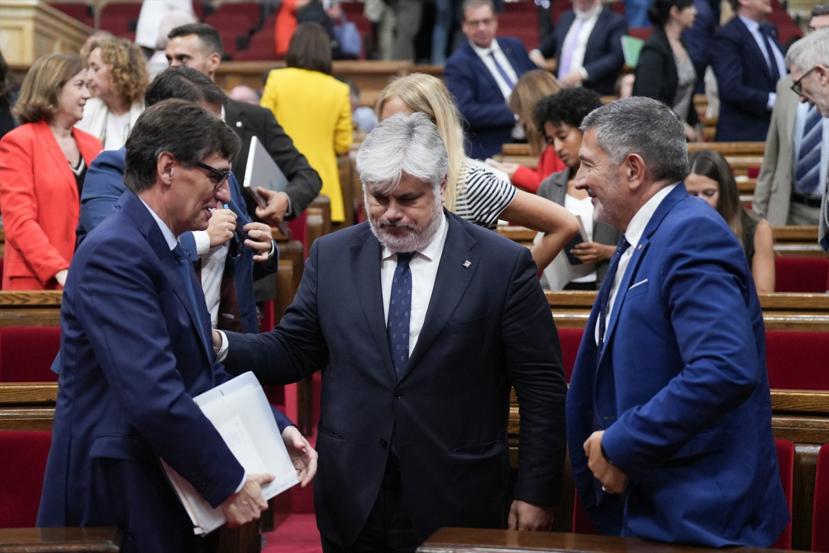 EuropaPress 7012988 president generalitat cataluna salvador illa diputado junts albert batet (1)