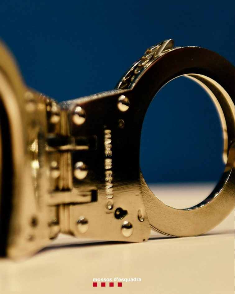 Detingut per quintuplicar la taxa d'alcohol i provocar un accident a Ulldecona