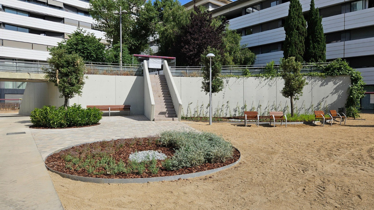 Imagen de la renovada plaza