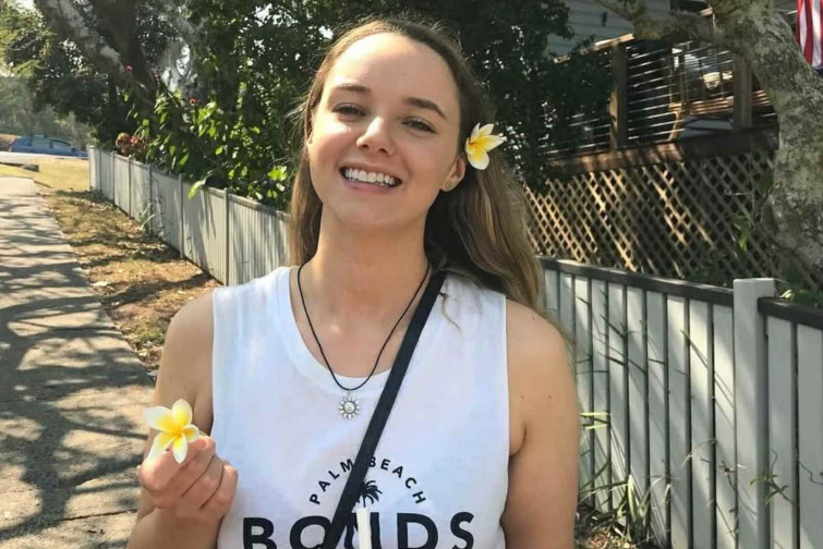 Mor una famosa influencer després de donar a llum al seu primer fill a casa