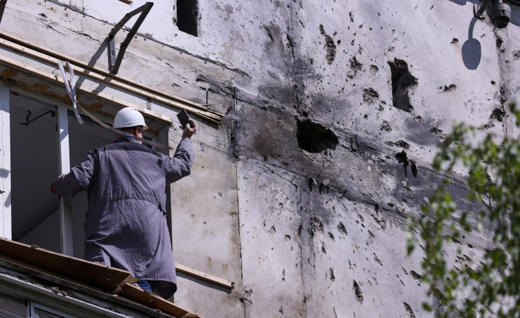 Ferides cinc persones, entre elles un nen, després d'impactar un dron en un edifici als voltants de Moscou