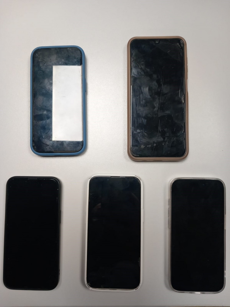 Detenen a una parella en les festes de Girona el dissabte per furtar 5 mòbils d'alta gamma