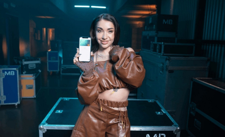 La cantant argentina María Becerra, nova ambaixadora de la targeta per a viatjar d'Imagin