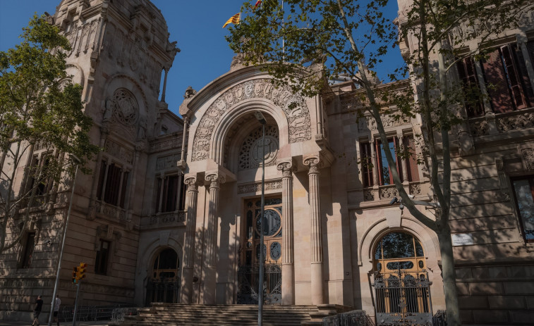 Condemnat a 2 anys de presó per tuits contra la família de Canet que va demanar més castellà