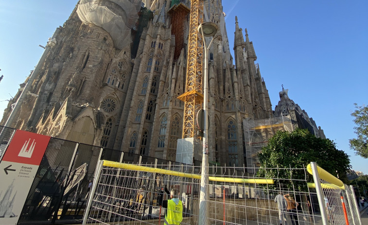 L'Herència de Gaudí:  la primera peça  de la Creu de la Torre de la Sagrada Família