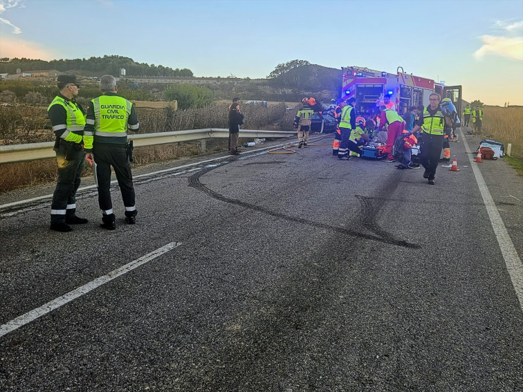 Un veí de Lleida ferit greu després de xocar el seu vehicle amb un camió a Osca