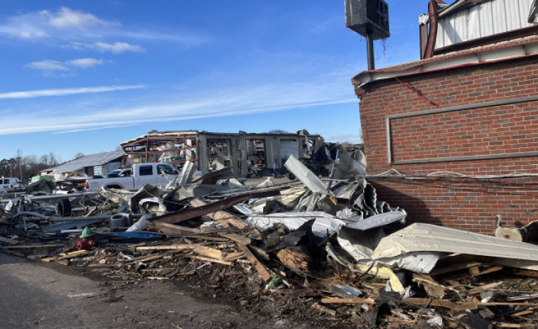 VÍDEO | Catàstrofe aèria a Kentucky: set morts i onze ferits en estavellar un avió de càrrega d'UPS prop de l'aeroport de Louisville