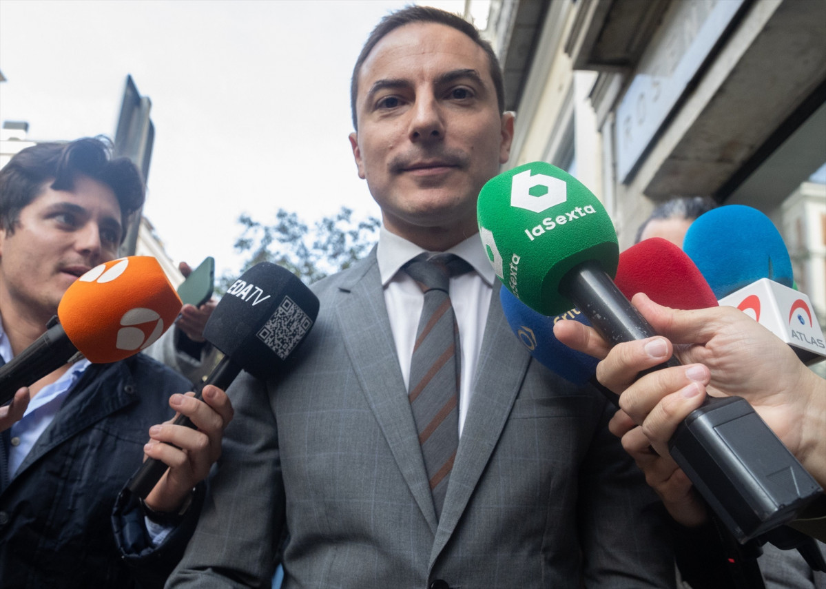 EuropaPress 6374458 ex secretario general psoe madrid juan lobato salida tribunal supremo