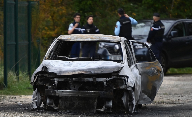 Un home atropella diverses persones a França i crida 