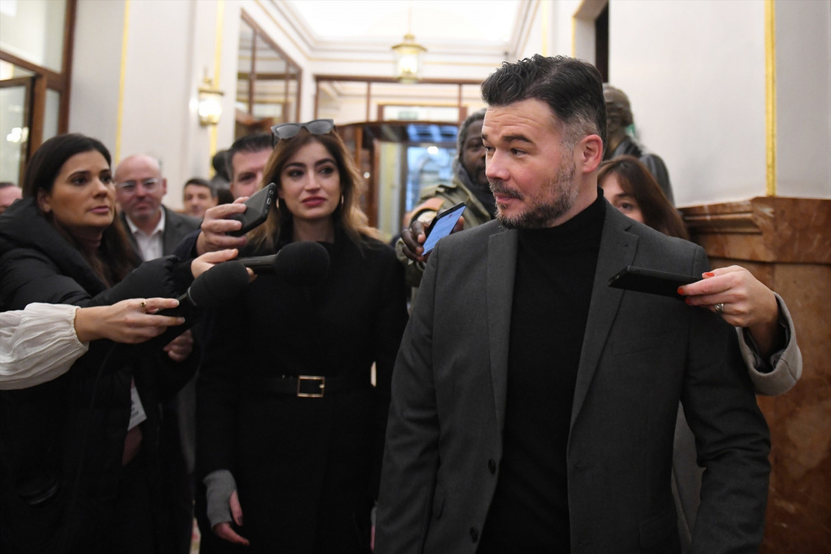 EuropaPress 6415392 portavoz erc congreso gabriel rufian llegada pleno congreso diputados 19