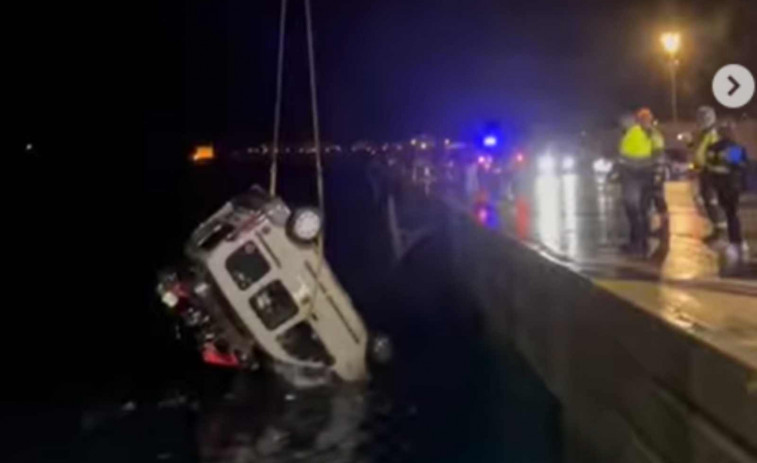 Mor després de caure amb la seva furgoneta a l'aigua mentre desembarcava del ferri a Ciutadella