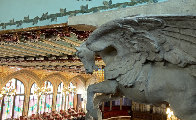 Què fan 6.000 persones en el Palau de la Música Catalana?