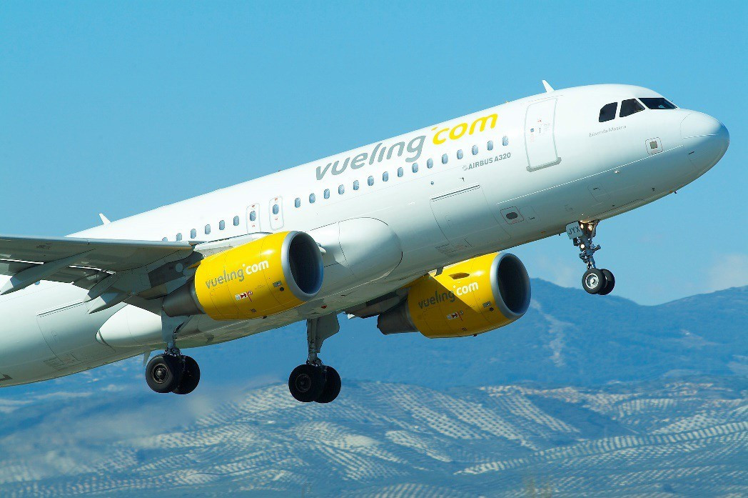 Archivo - Imagen de archivo de un vuelo de Vueling