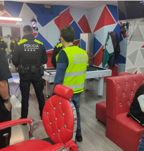 Una barberia de Vallparda, sota inspecció per greus irregularitats