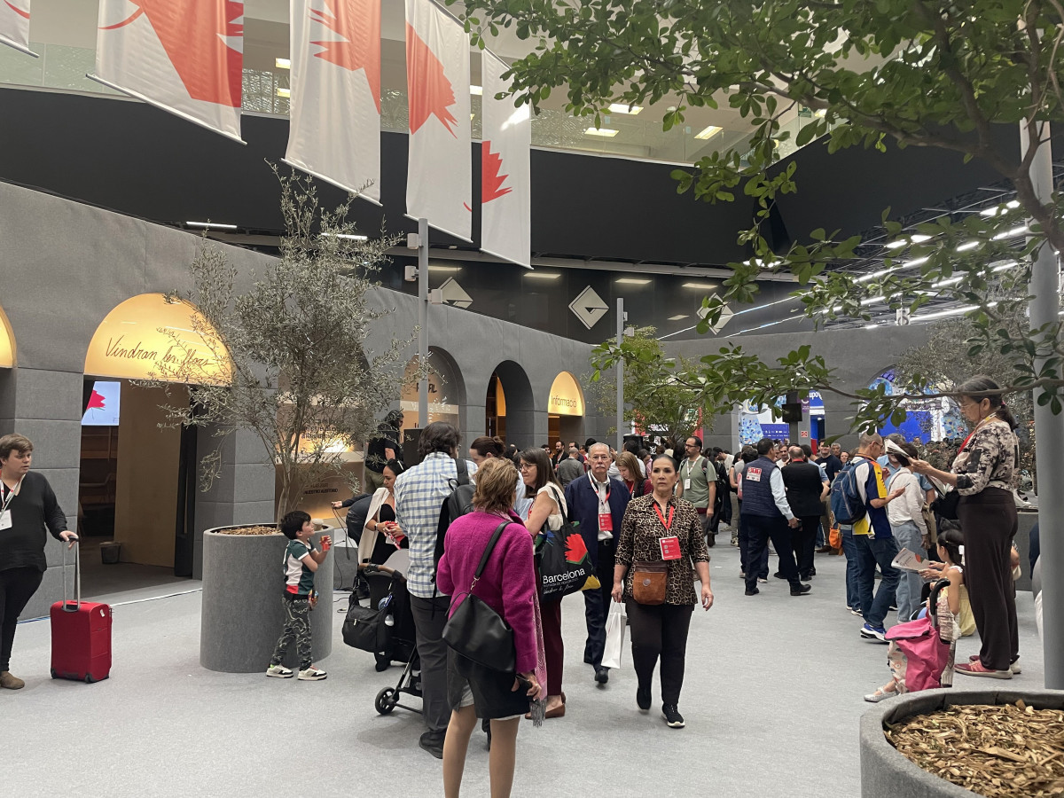 Pabellón de Barcelona en la FIL, que se inspira en las plazas porticadas