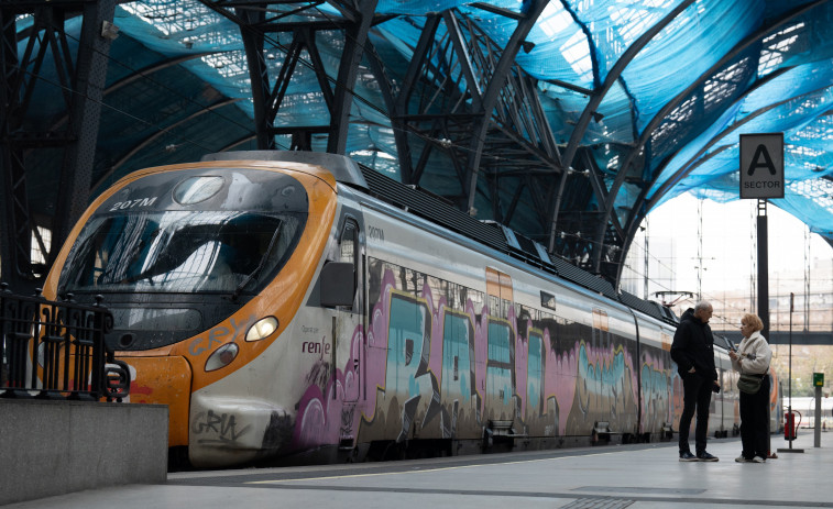 Rodalies inicia un dia amb servei parcial i 10 plans alternatius amb 146 busos