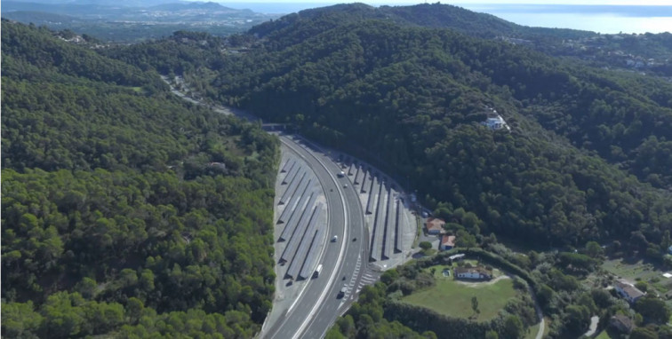 El nou parc solar d’Arenys de Mar promet generar el 16% de l’energia de les carreteres de la Generalitat