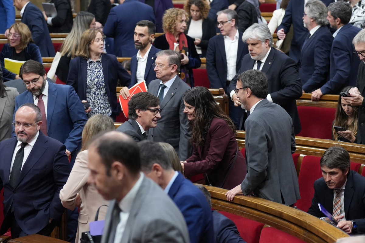 EuropaPress 7111602 president salvador illa diputada junts monica sales sesion control govern
