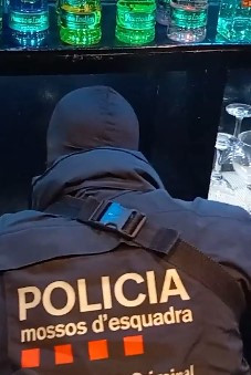 En aquest bar de Cornellà es servien música i cocaïna