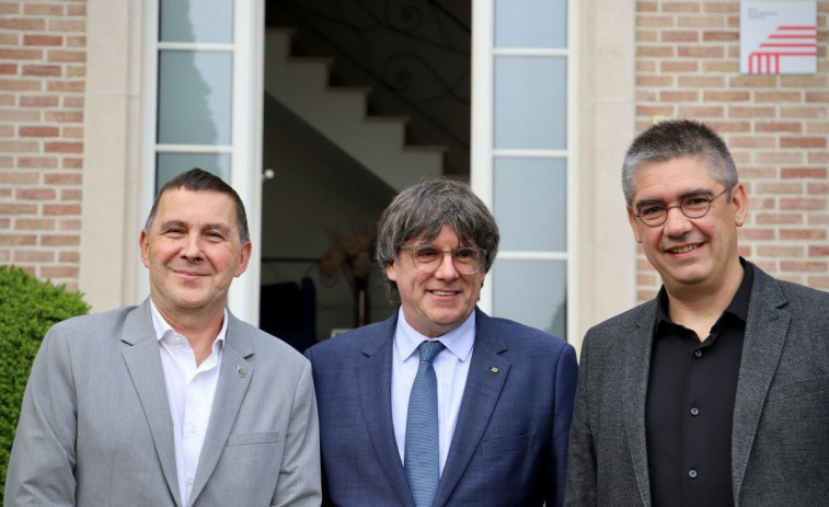 Puigdemont rep a Otegui en una nova reunió a Waterloo