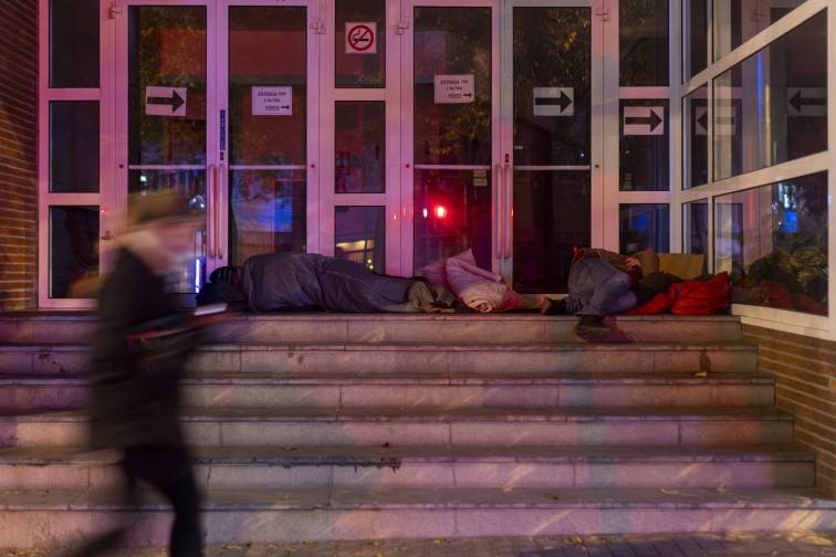 Barcelona revisarà el protocol de la Operació Fred per a millorar l'atenció a les persones sense llar