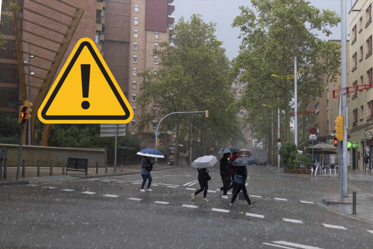 Fortes pluges col·lapsen les Rondes de Barcelona i les autoritats demanen no acostar-se a la ciutat