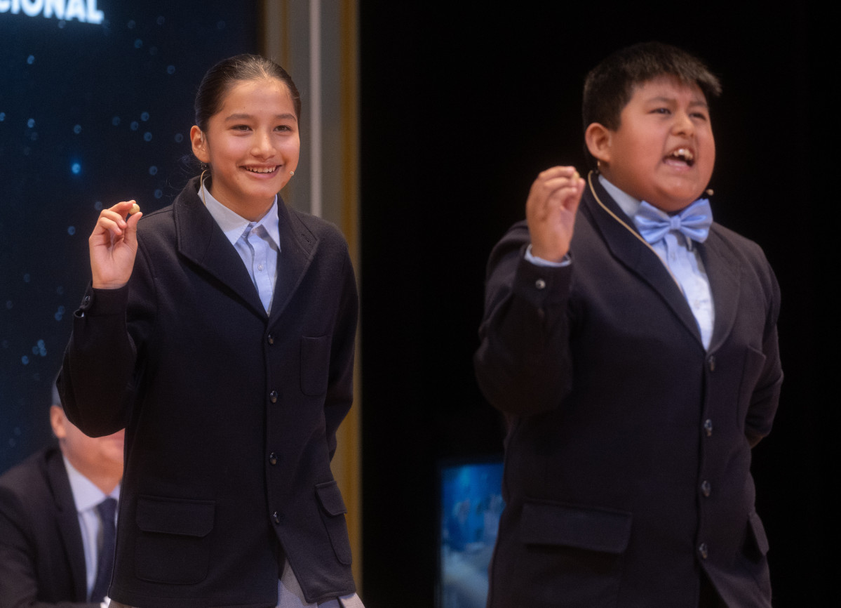 EuropaPress 6420596 piero rai chavez huaroto alisce rios gonzales cantan primer premio gordo