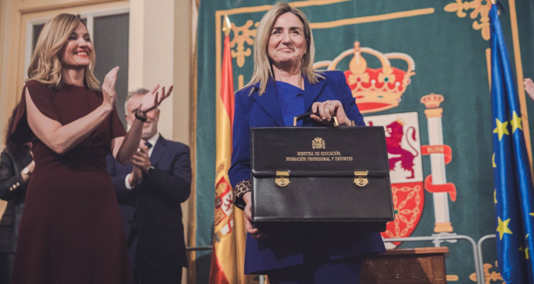 Pilar Alegria lliura la cartera ministerial  a Milagros Tolón