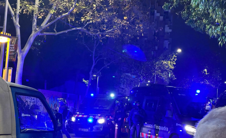 Mossos i Guàrdia Urbana de L'Hospitalet eviten l'ocupació de la fàbrica Albert Germans la Nit de cap d'any