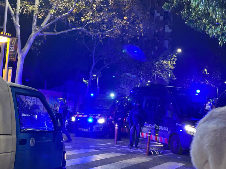 Mossos i Guàrdia Urbana de L'Hospitalet eviten l'ocupació de la fàbrica Albert Germans la Nit de cap d'any