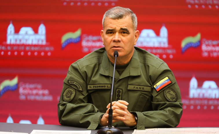 El lider militar de Veneçuela desplega a l'exèrcit i avisa a Trump: “Ens han atacat, però no ens sotmetran”