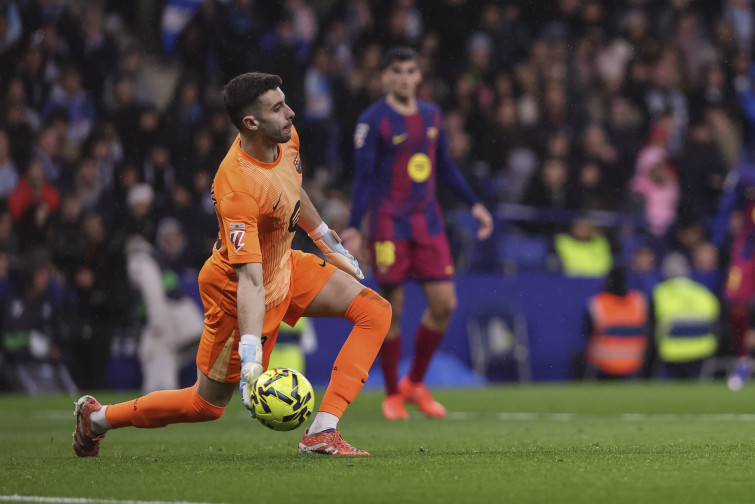Barcelona venç 0-2 a l'Espanyol en la jornada 18 amb Joan Garcia decisiu en porteria