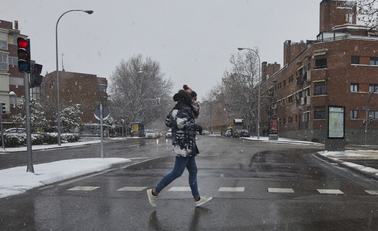Avís taronja per fred extrem a Catalunya: nevades i gelades afectaran a Barcelona, Girona i Lleida