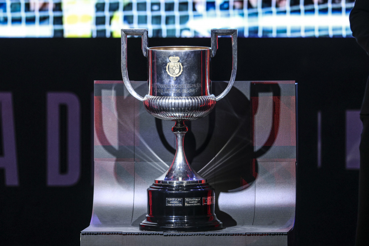 EuropaPress 7201971 detail of the trophy of the copa rey during the draw for the round of 16 of
