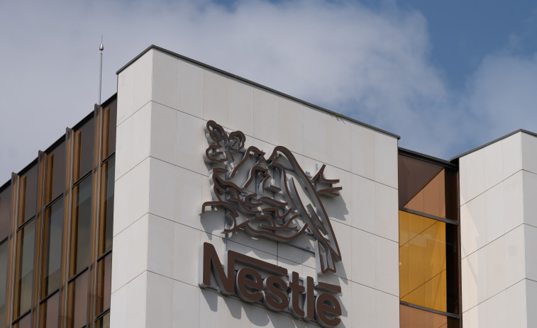 Tempesta a Nestlé: retirada massiva de llet infantil en 25 països per risc de toxina