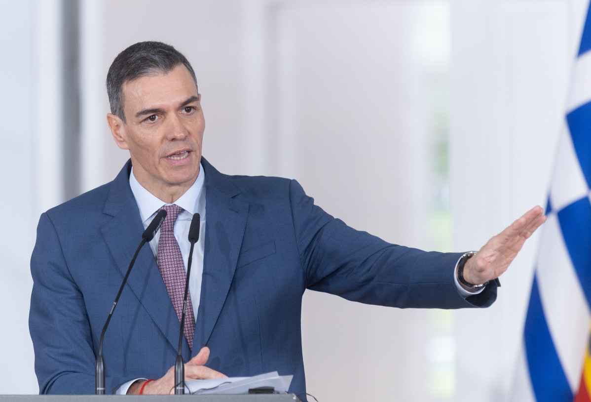 El presidente del Gobierno, Pedro Sánchez, ofrece una rueda de prensa tras recibir al primer ministro de Grecia, Kyriákos Mitsotákis, en La Moncloa, a 12 de enero de 2026, en Madrid (España).