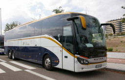 Denuncian en redes que un autobús de Monbus ha dejado tirados a los niños de una escuela en Esparreguera