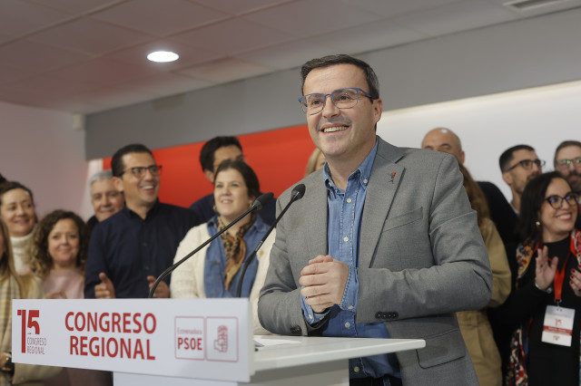 Gallardo deixa l'acta com a diputat del PSOE per a centrar-se el cas del germà de Pedro Sánchez
