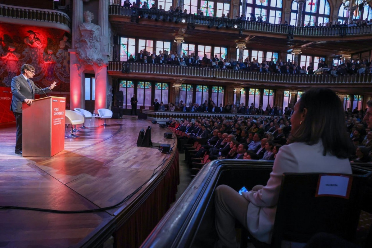 EuropaPress 7221322 presidente generalitat salvador illa intervencion foro santander organizado