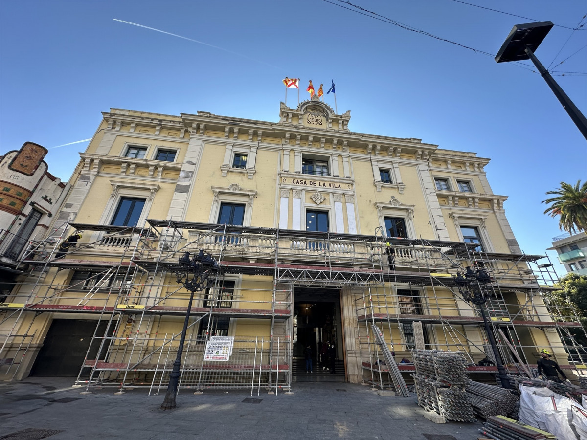 EuropaPress 7218880 fachada obras edificio ayuntamiento lhospitalet llobregat barcelona (1)