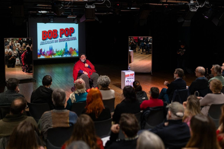 Bob Pop es compromet a recórrer mil portes i donar veu a la ciutadania si guanya les primàries de BComú