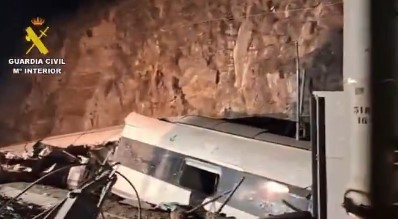 Tragèdia a Adamuz: la violència de l'impacte obliga a recórrer a l'ADN per identificar les víctimes