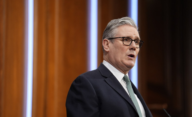 Regne Unit es prepara per a l'impensable: un exgeneral de l'OTAN anticipa una guerra amb els EUA