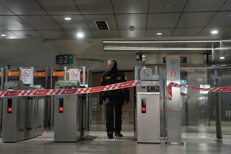 Finalitza la reunió entre Generalitat, Renfe, Adif i maquinistes sense data per a la reactivació del servei de Rodalies