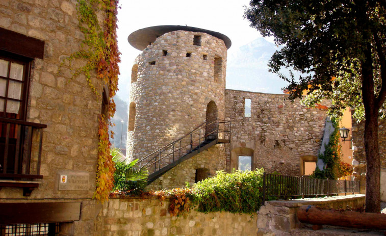 Un viatge al segle XII sense sortir de Catalunya: un poble on la llegenda va forjar una història única