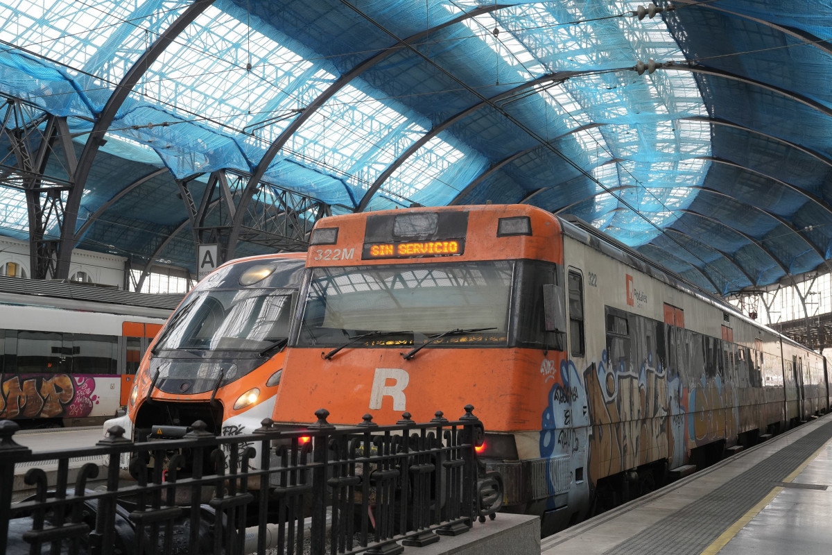 Trenes sin servicio en la Estación de Francia de Barcelona tras el accidente en Gelida (Barcelona)