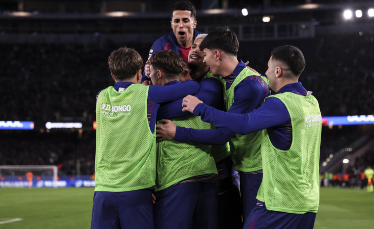 Vídeo | El Barcelona venç 3-0 al Reial Oviedo amb un golàs de Lamine Yamal i una pluja intensa al Camp Nou