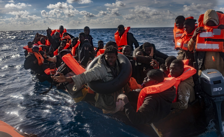 Catàstrofe humanitària al Mediterrani: almenys 50 migrants morts i 380 desapareguts