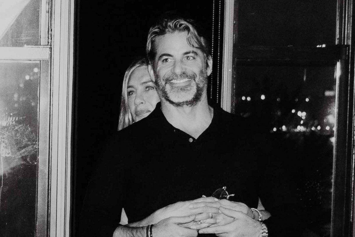 Jennifer Aniston con Jim Curtis   INSTAGRAM