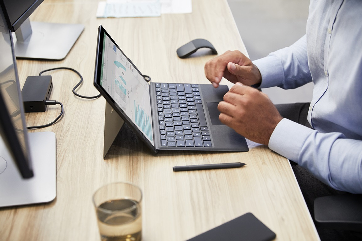 Archivo - Microsoft creará en Barcelona un hub de I-D centrado en modelos de Inteligencia Artificial